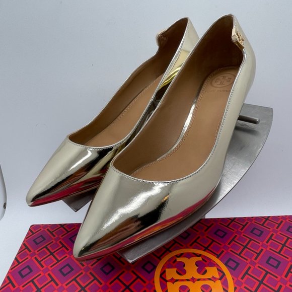 TORY BURCH Women's NEW Elizabeth 40MM Pump Mirrored Metallic Silver Kitten Shoes - Picture 1 of 10